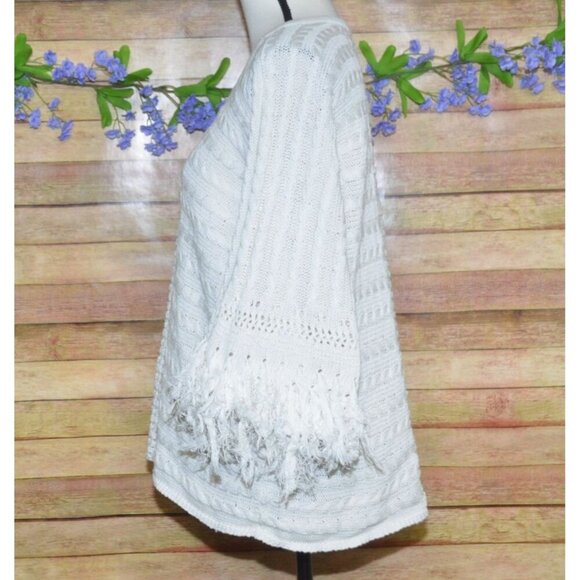 Cabi Fiesta Fringe Sweater Small Boxy Poncho Boho Coastal Beachy Half Sleeves - Picture 4 of 10